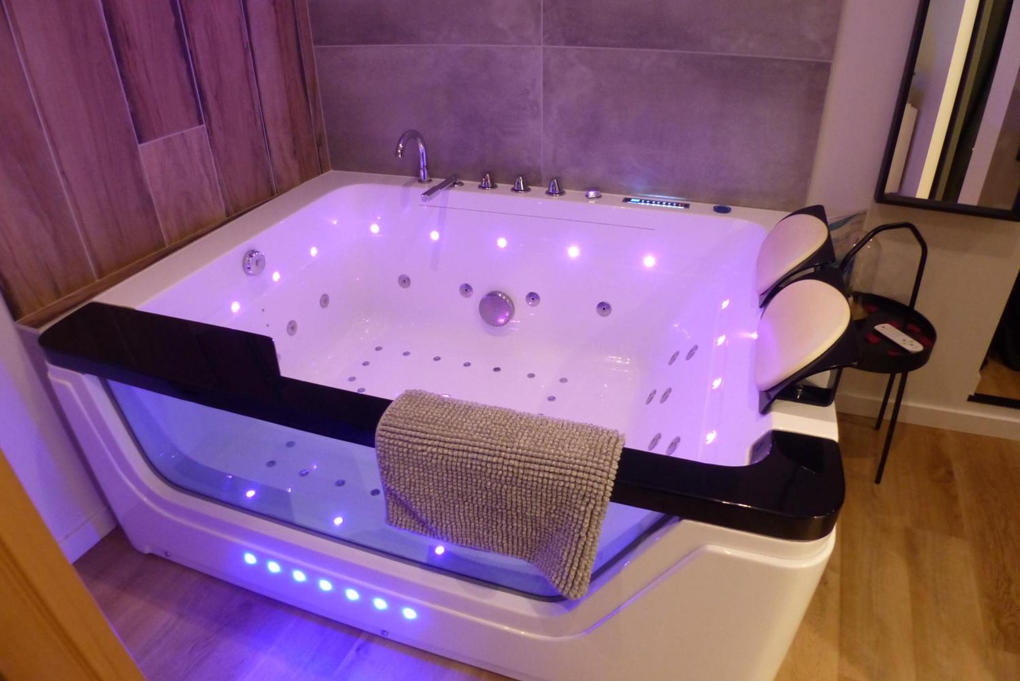 Appartement Balneotherapie Et Sauna Hyper Centre 낭트 외부 사진